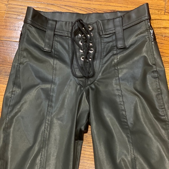 Toxic Vision NWOT S Matte Black self / patent contrast Lace Up Pants / Leggings - Picture 4 of 6